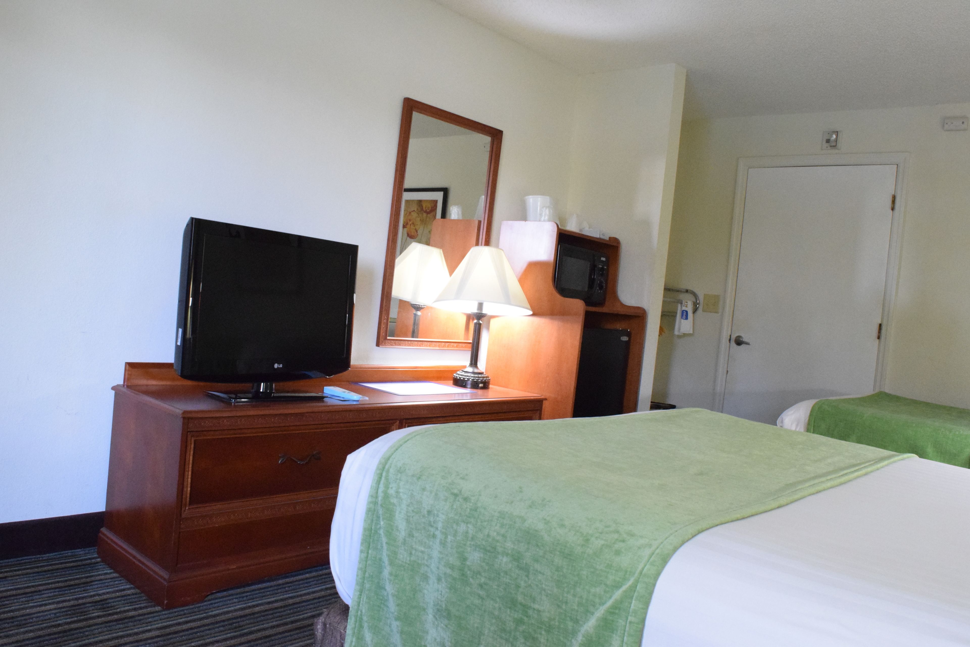 Photo - Ramada by Wyndham Savannah Gateway