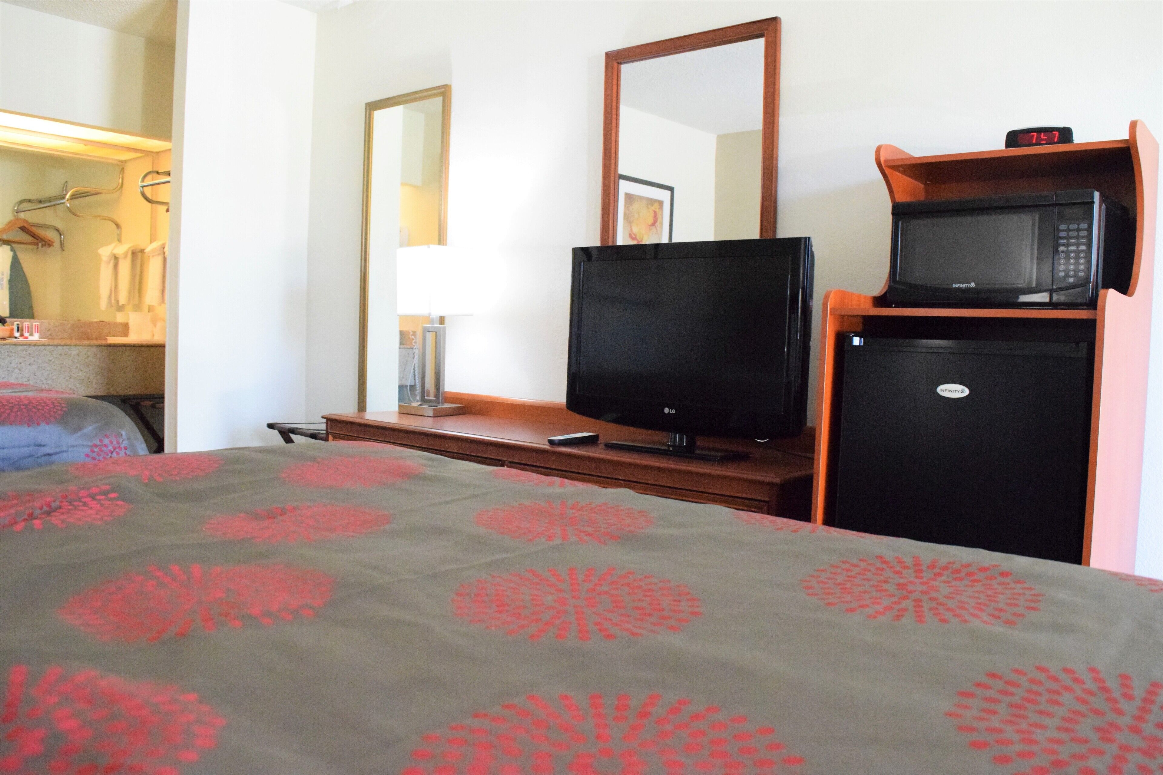 Photo - Ramada by Wyndham Savannah Gateway