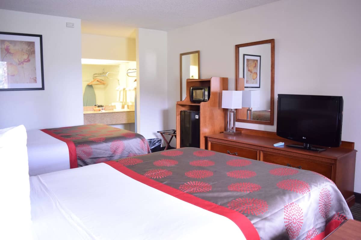 In-room safe, desk, laptop workspace, blackout drapes