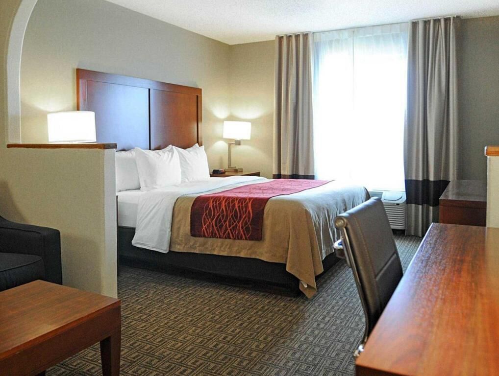 Down comforters, pillowtop beds, desk, blackout drapes