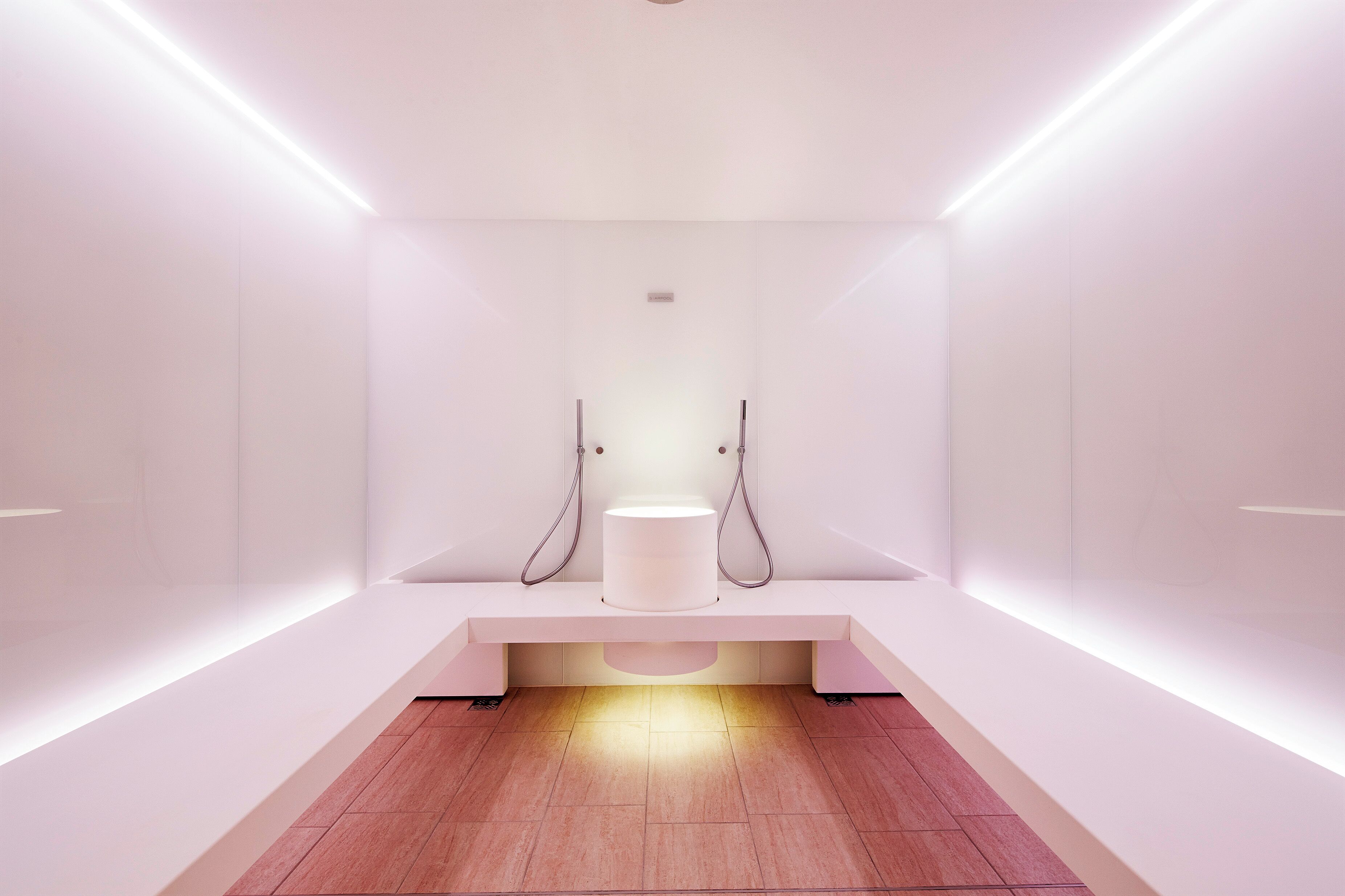 Un sauna, una bañera de hidromasaje, baño turco, tratamientos corporales