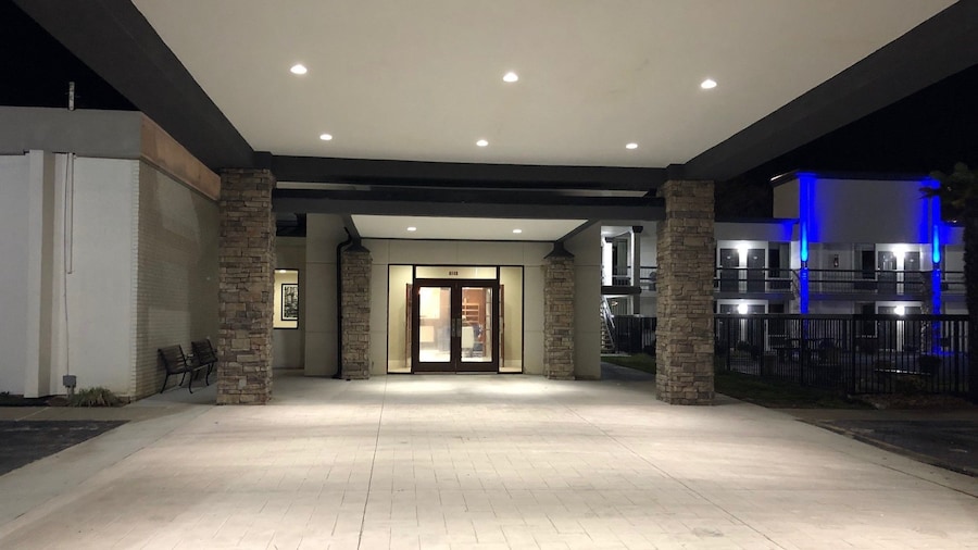 Quality Inn Dalton East