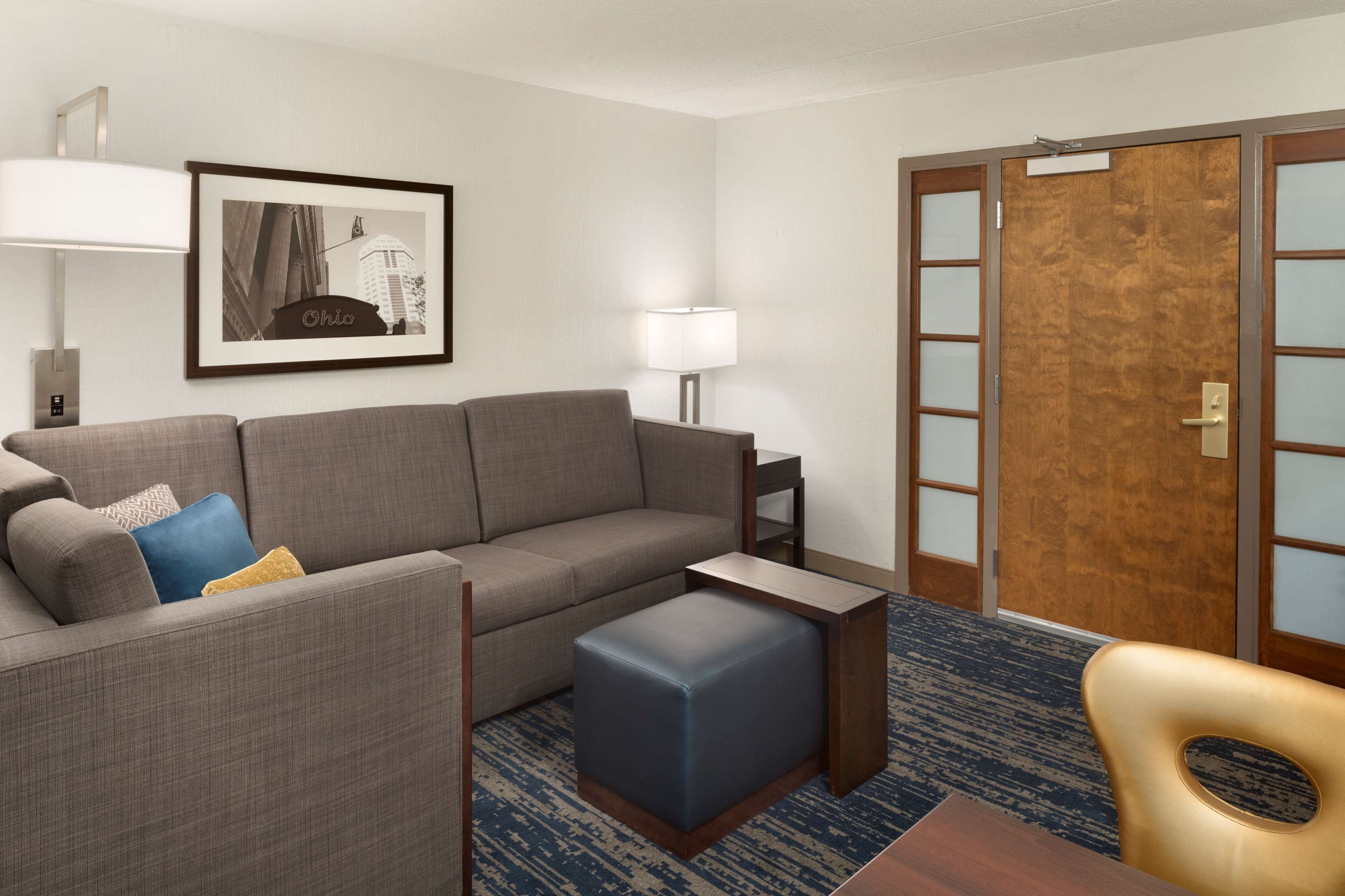 42-inch lcd tv with cable channels, tv, pay films