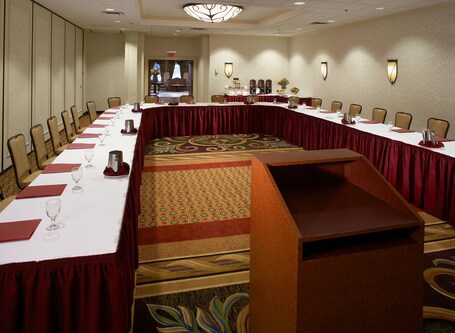 Clinton Inn Hotel Event Center - Image 18