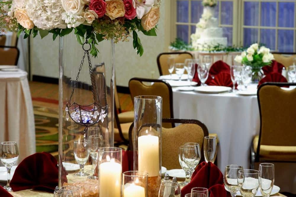 Clinton Inn Hotel & Event Center