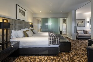Park Suite | Egyptian cotton sheets, premium bedding, pillow-top beds, minibar - The George Christchurch (Christchurch)