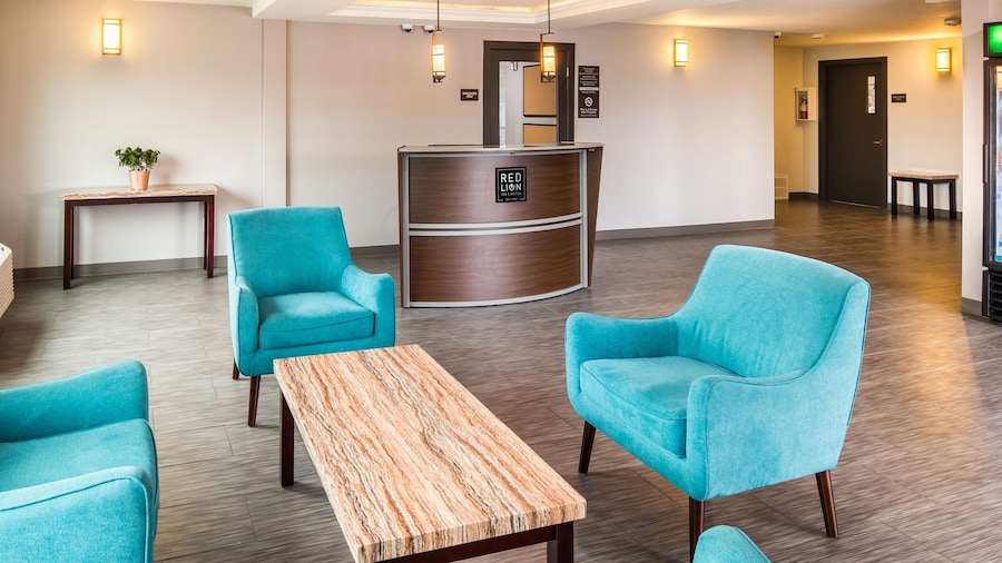 Red Lion Inn & Suites Everett