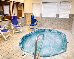 Indoor spa tub