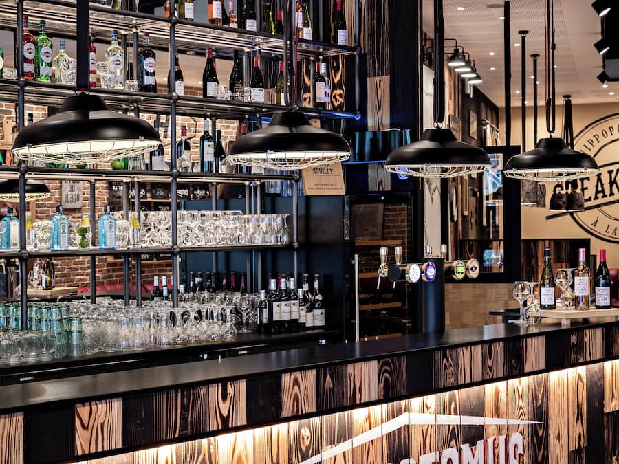 Bar (en el alojamiento)