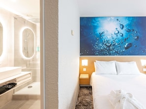 Kamar Eksekutif, 1 Tempat Tidur Double dengan tempat tidur Sofa | Seprai premium, meja kerja, dan ruang kerja ramah laptop