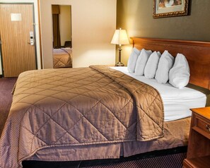 Desk, iron/ironing board, free WiFi, bed sheets