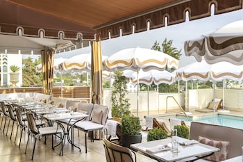 Restaurant on-premise at Sunset Tower Hotel