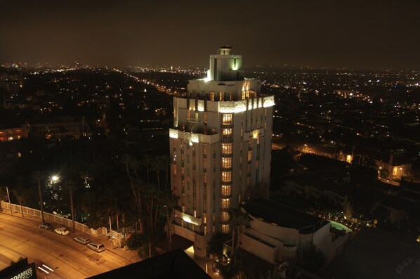 Façade de l’hébergement - soirée/nuit