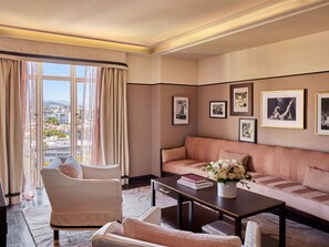 Grand Deluxe Suite
