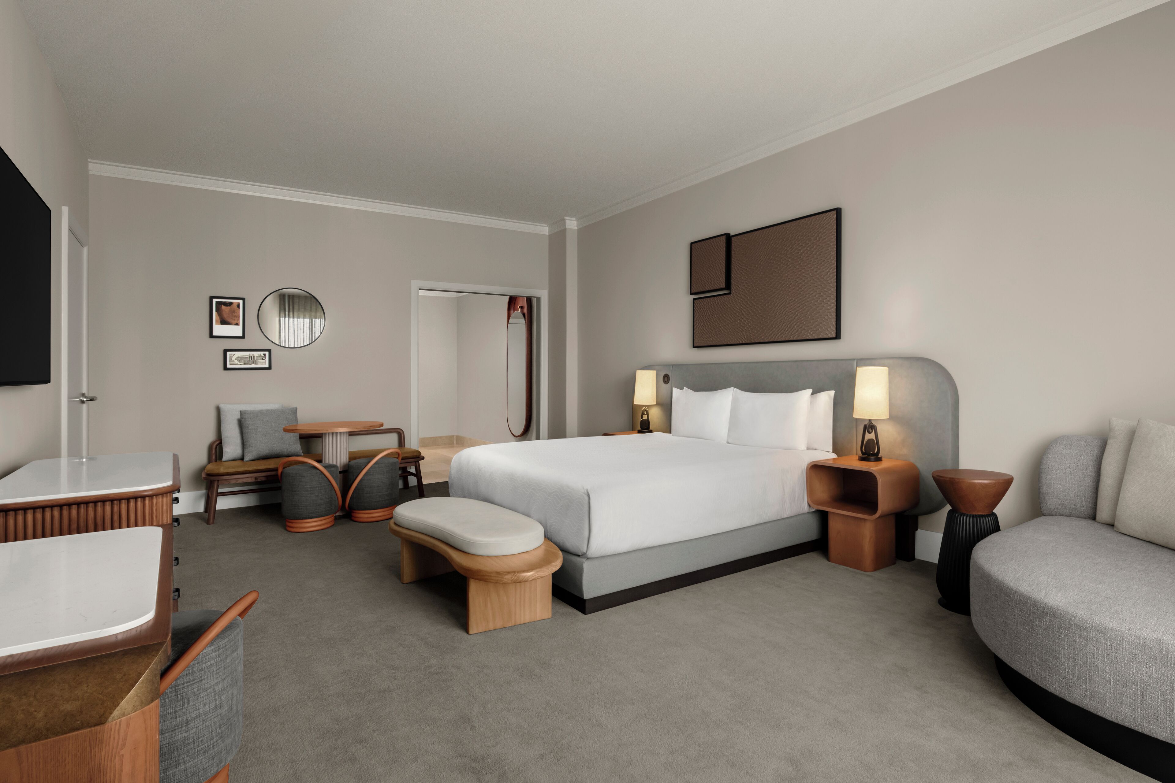 Grand Suite | Hypo-allergenic bedding, in-room safe, desk, blackout drapes