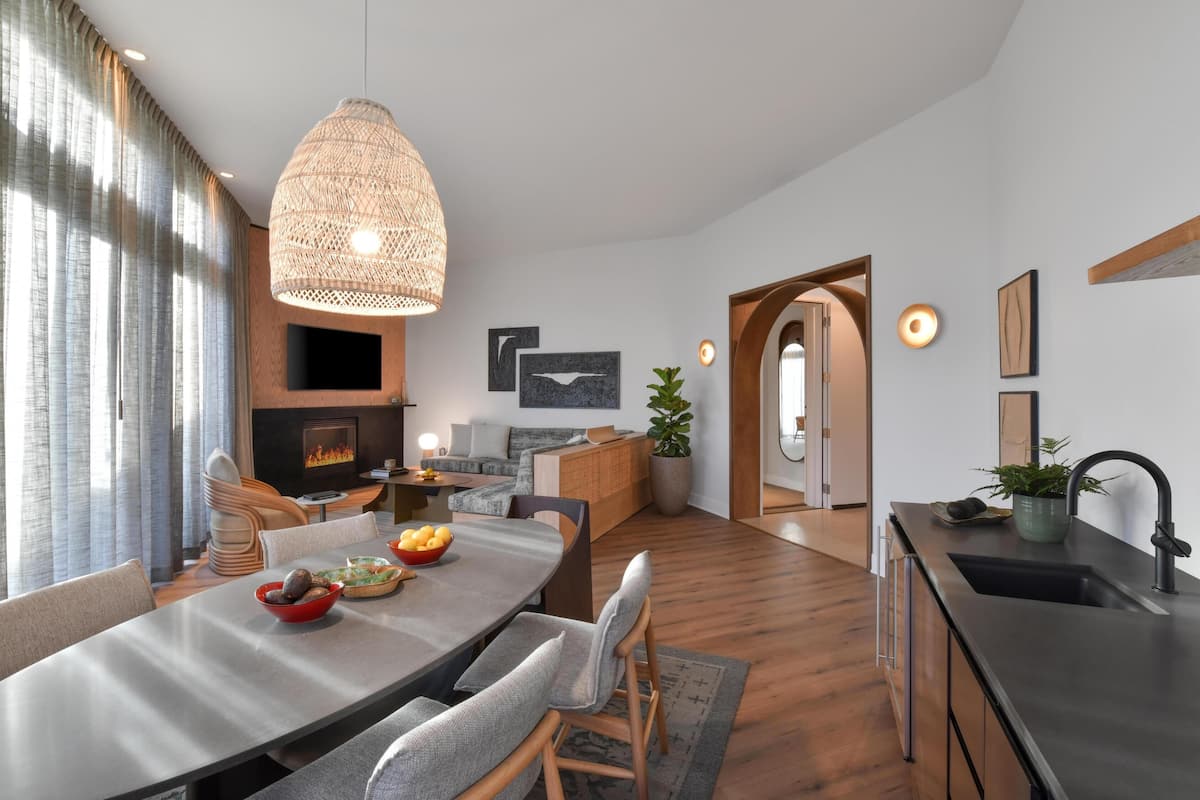 Villa, 1 soverom | Allergitestet sengetøy, safe på rommet, skrivebord og blendingsgardiner