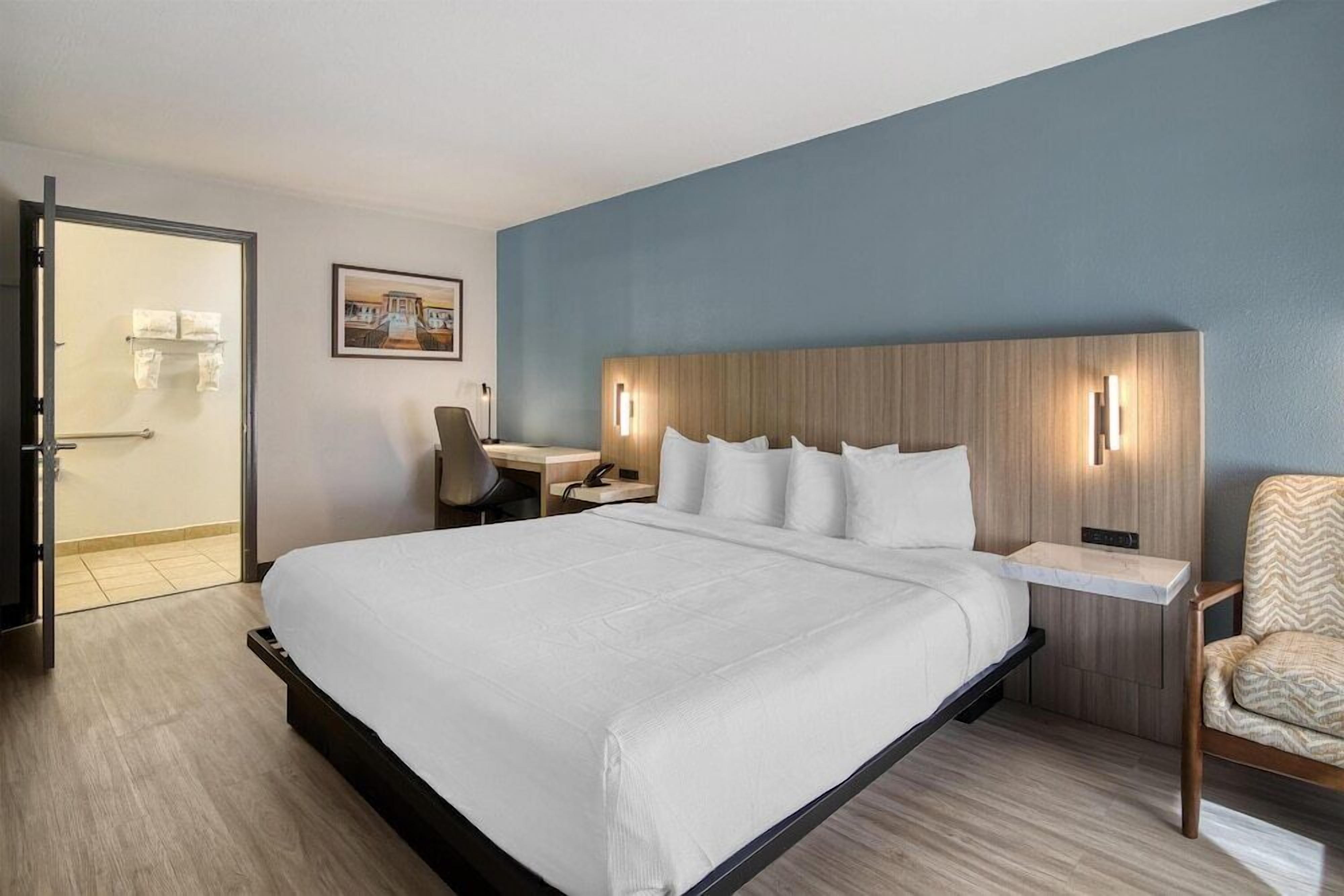 Pillow-top beds, desk, laptop workspace, soundproofing