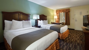 1 bedroom, pillowtop beds, desk, laptop workspace