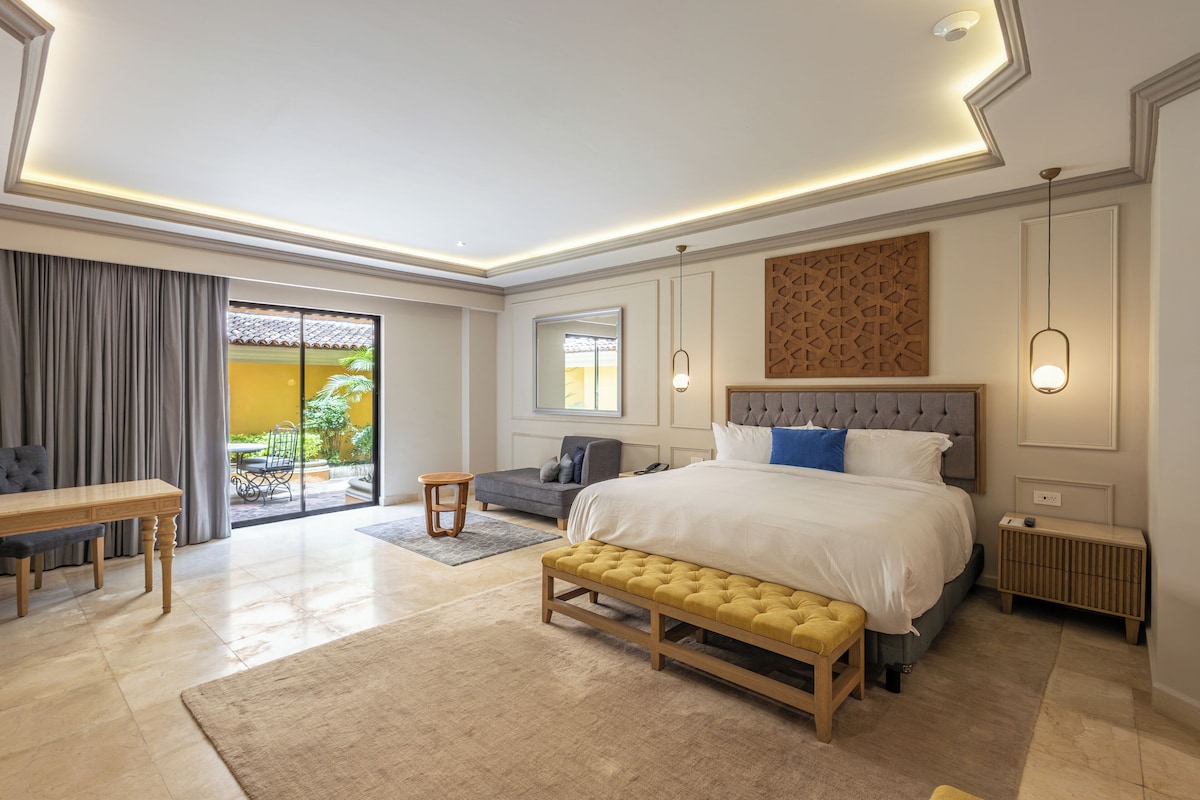Grand Class Gold | Premium bedding, minibar, in-room safe, desk