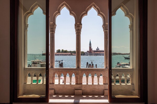 Suite Temptation, Lagoon View | 1 bedroom, minibar, in-room safe, desk