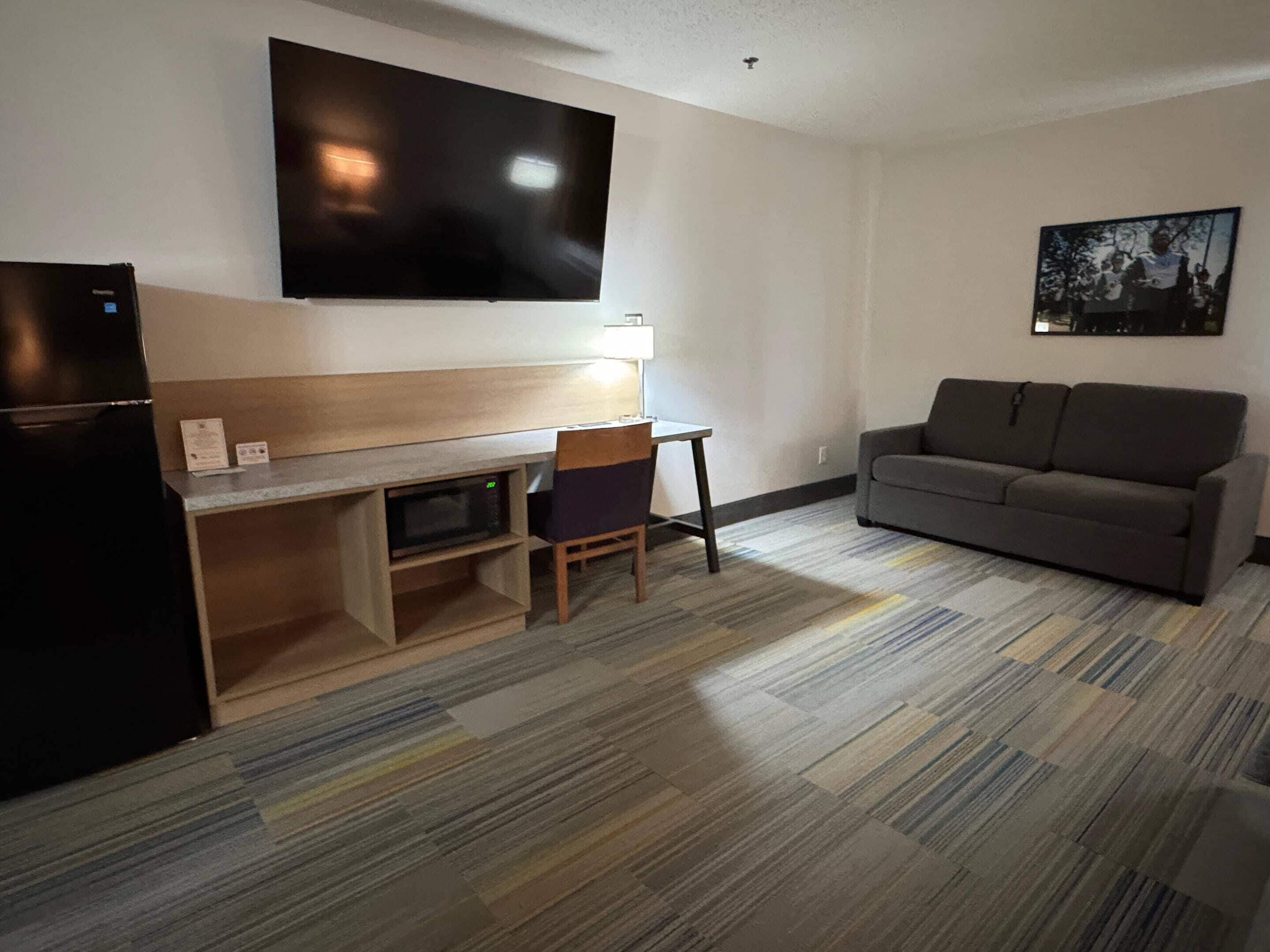 Suite, 1 King-Bett und Schlafsofa, Nichtraucher | Schreibtisch, Bügeleisen/Bügelbrett, kostenloses WLAN, Bettwäsche