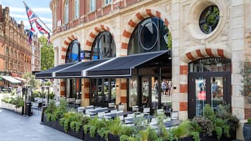 ์์นจ ์์ฌ, ์ ์ฌ ์์ฌ, ์ ๋
์์ฌ ์ ๊ณต, ๋ฉ์์ฝ ์๋ฆฌ