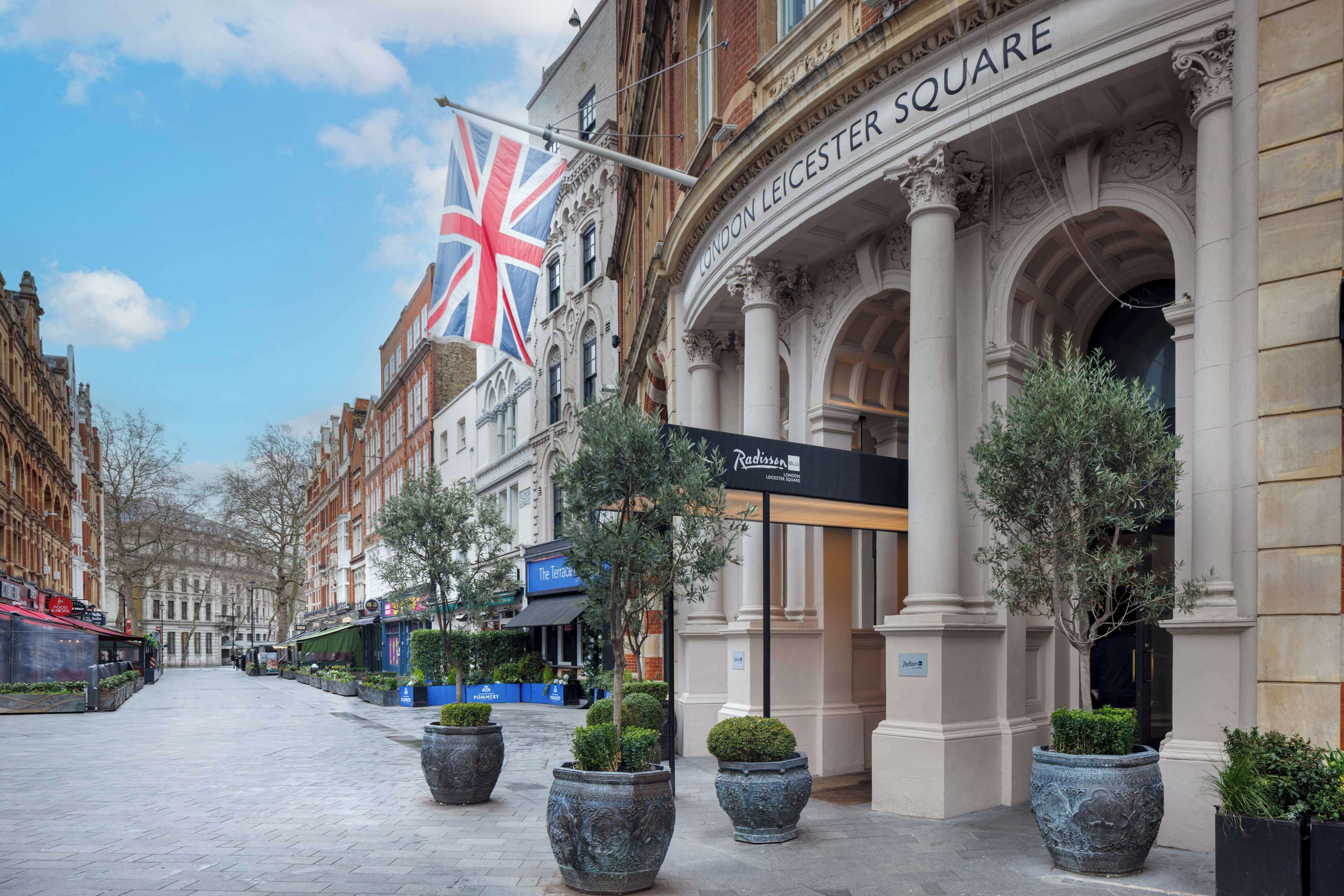 บริเวณภายนอก