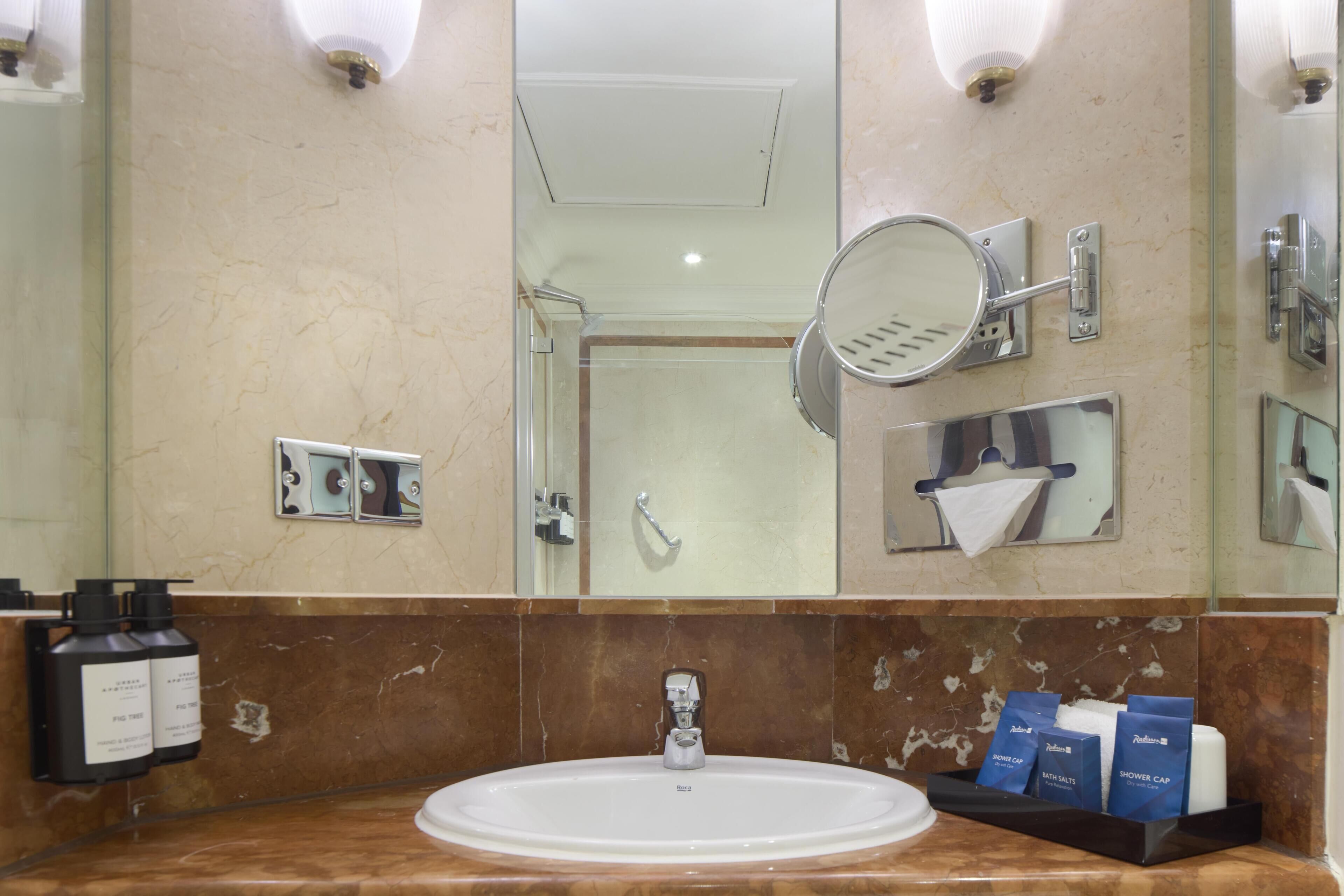 Photo - Radisson Blu Hotel, London Leicester Square