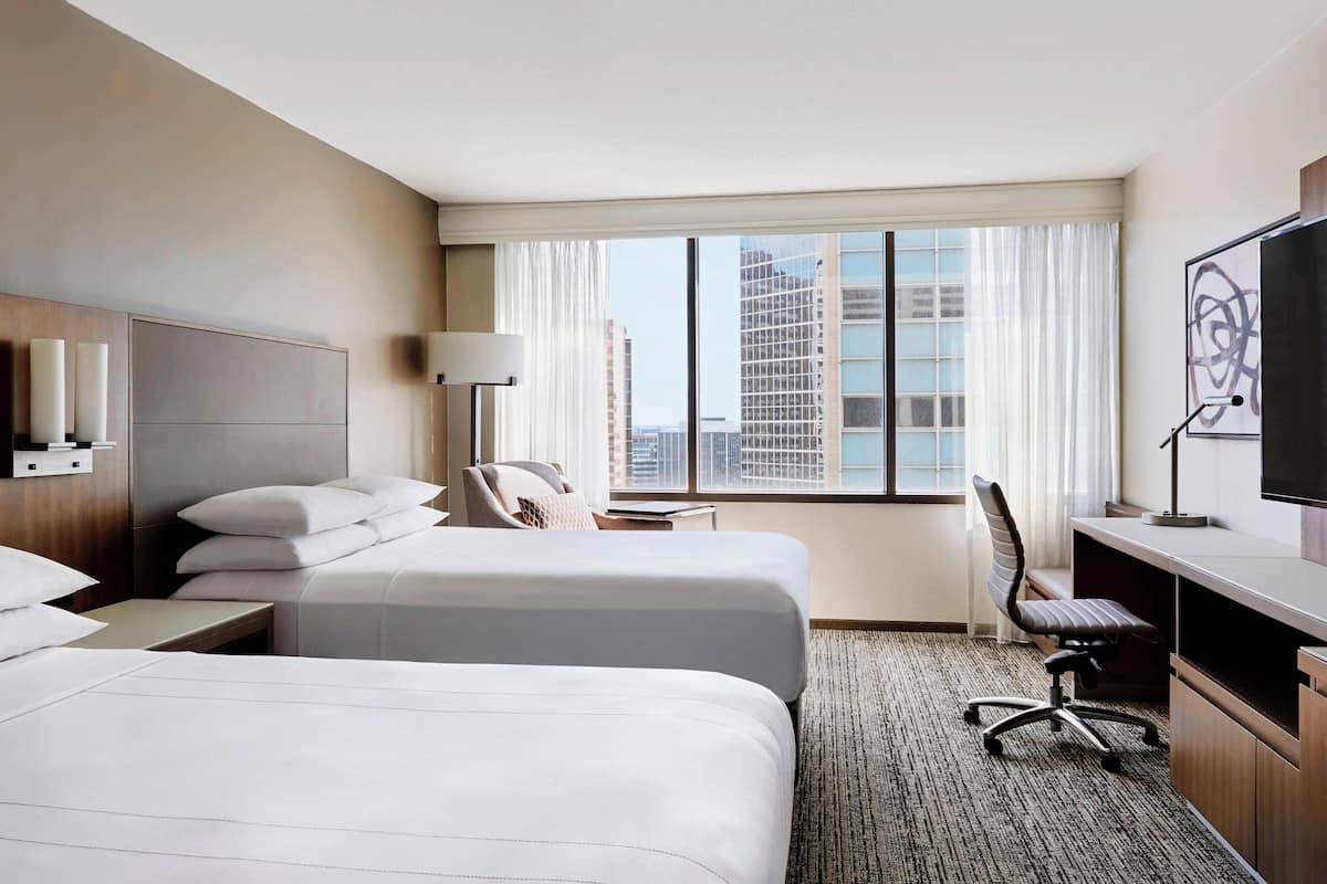 1 bedroom, Egyptian cotton sheets, premium bedding, down comforters
