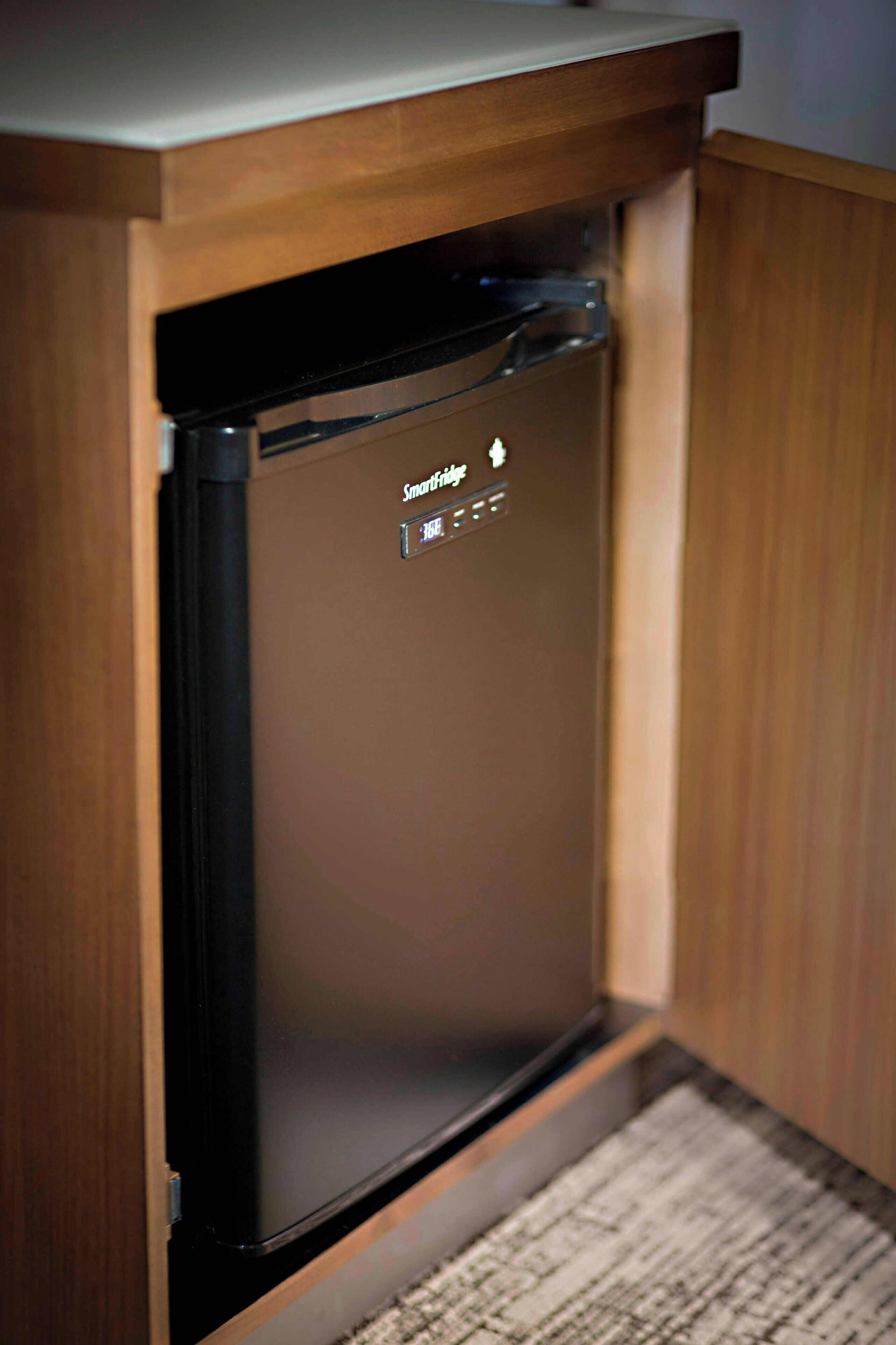 1 bedroom, egyptian cotton sheets, premium bedding, down duvets