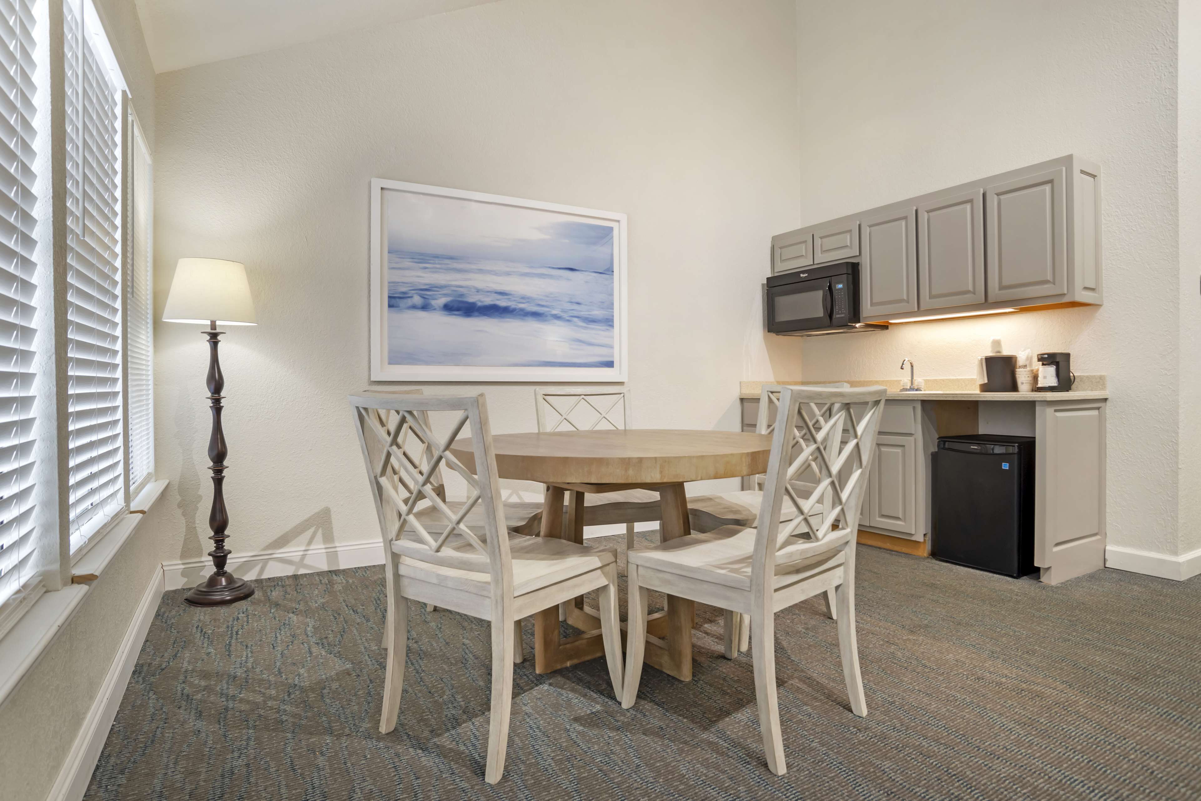 standard studio, 1 king bed, non smoking, kitchenette (street view) | blackout curtains, iron/ironing board, cots/infant beds, rollaway beds