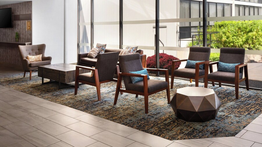 Four Points by Sheraton Philadelphia Northeast