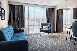 Junior Suite, 1 King Bed | Living area