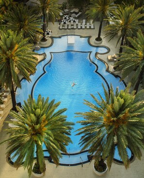 Outdoor pool, pool loungers