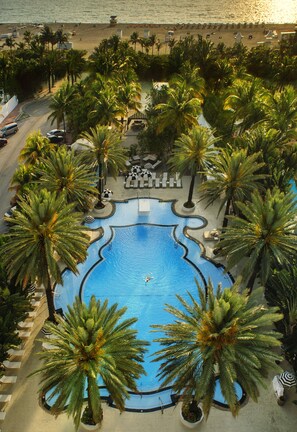 Outdoor pool, pool loungers
