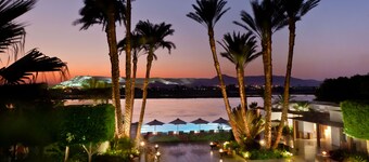Hilton Luxor Resort & Spa