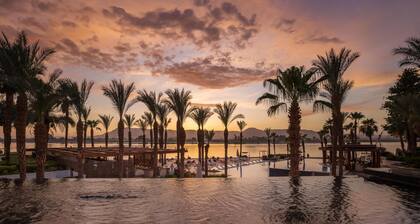 Hilton Luxor Resort & Spa