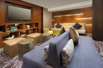 Sitting area in hotel lobby at Skybridge Seattle Airport Hotel