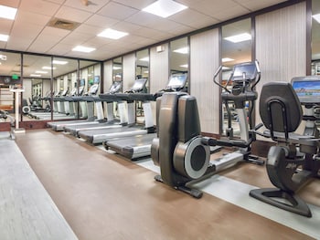 Fitness center at Skybridge Seattle Airport Hotel