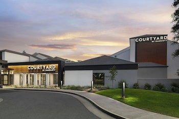 Courtyard by Marriott Bakersfield