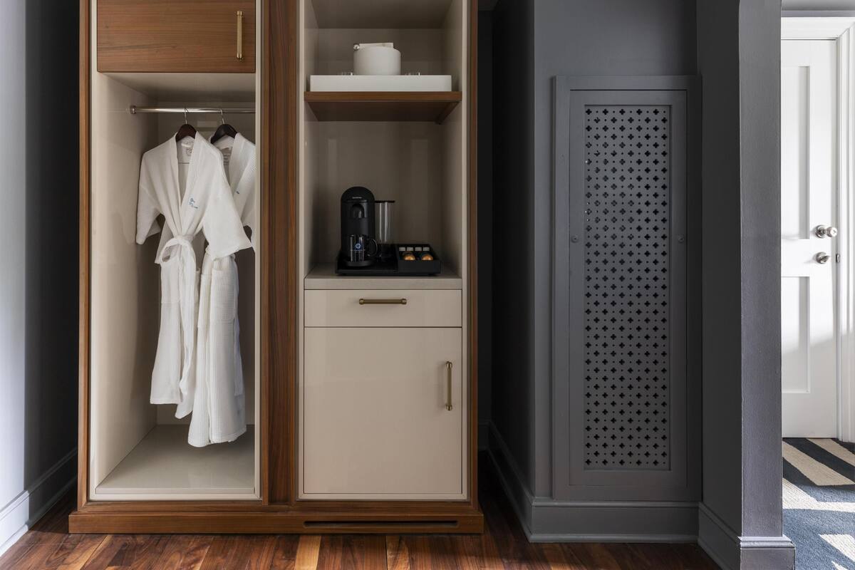 Premium bedding, pillowtop beds, in-room safe, desk