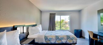 Motel 6 Virginia Beach, VA