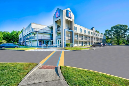 Motel 6 Virginia Beach, VA