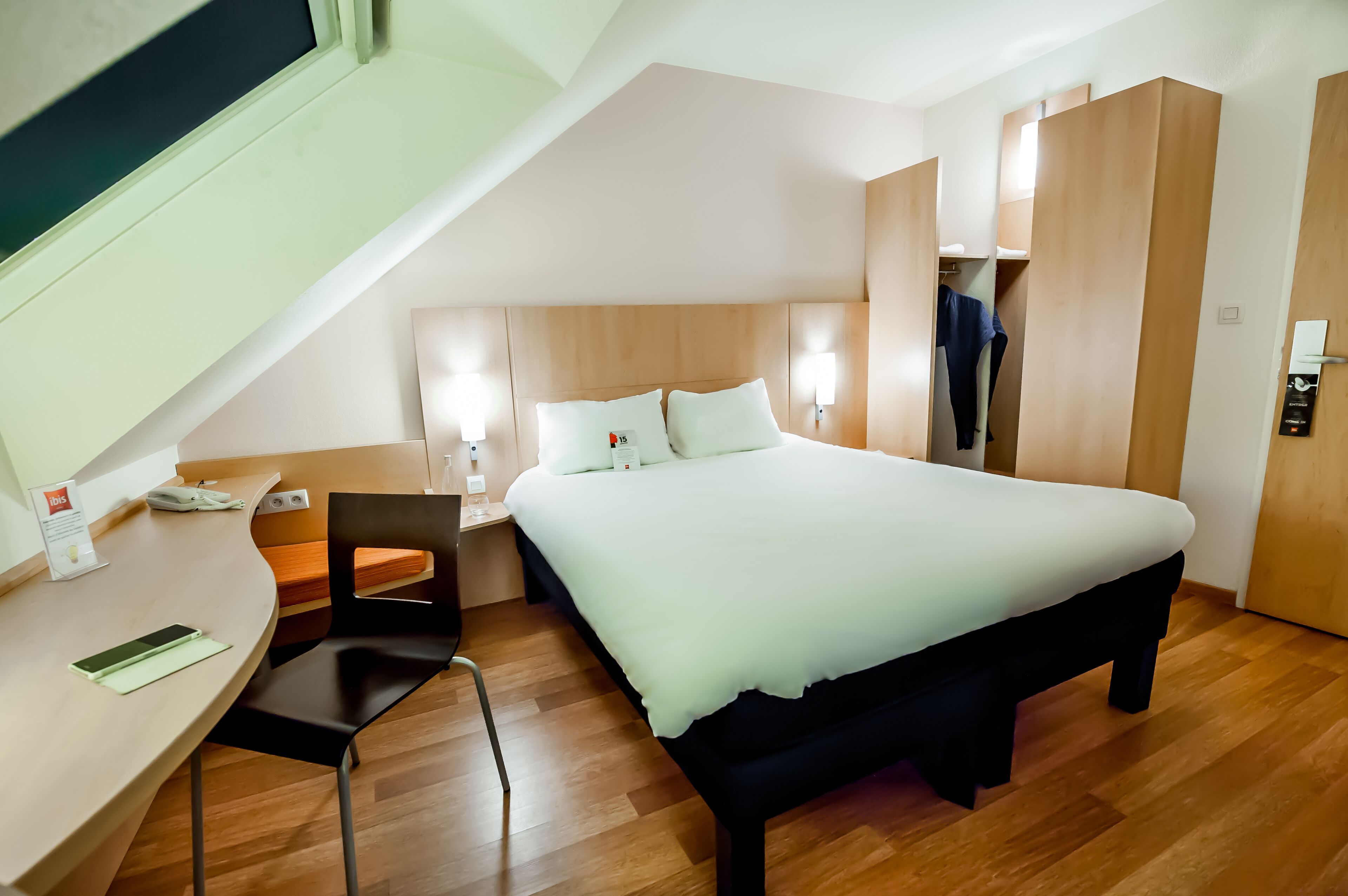 standard room, multiple beds | premium bedding, desk, free wifi, bed sheets