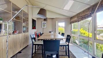 Déjeuner et dßner servis sur place, spécialités Cuisine française