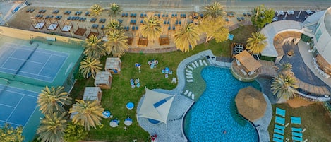 Private beach, sun loungers, beach umbrellas, beach towels