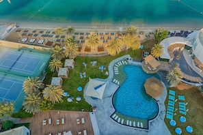 Private beach, sun-loungers, beach umbrellas, beach towels