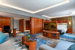 Ropa de cama de alta calidad y artículos del minibar gratis 