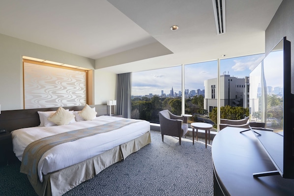 The Main Standard King, Non Smoking | Down duvets, in-room safe, individually furnished, desk
