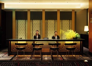 Concierge desk